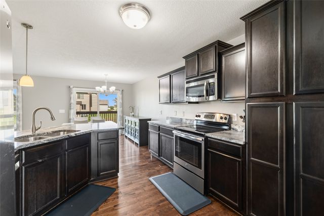 221 NE Avondale Court, Ankeny, IA 50021