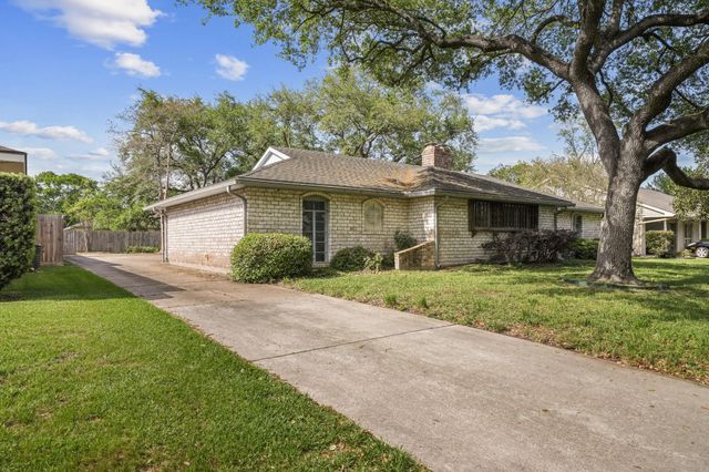 1019 Reseda Drive, Houston, TX 77062