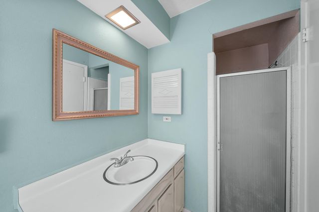 1019 Reseda Drive, Houston, TX 77062