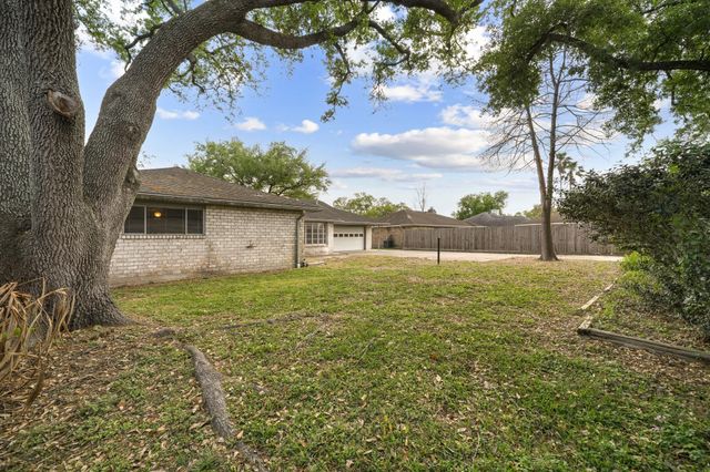 1019 Reseda Drive, Houston, TX 77062
