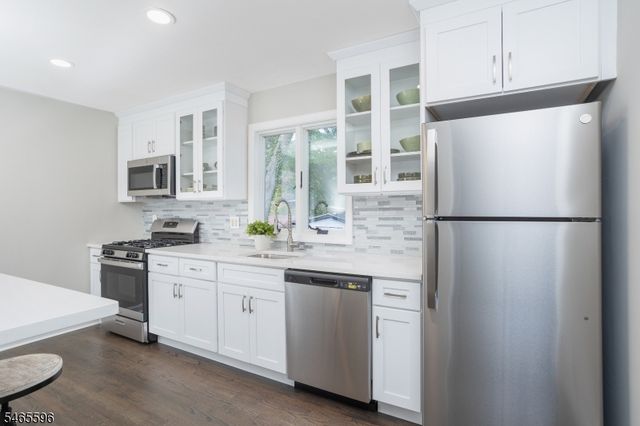 161 Beachwood Rd, Parsippany-troy Hills Twp., NJ 07054