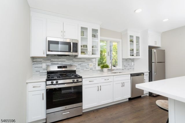 161 Beachwood Rd, Parsippany-troy Hills Twp., NJ 07054