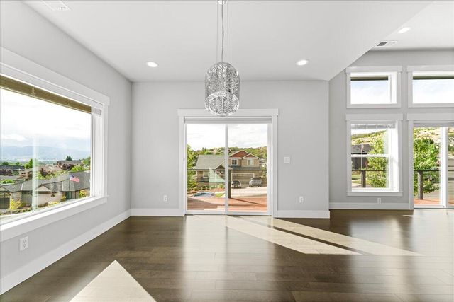 4461 Vista Pointe Drive, Medford, OR 97504
