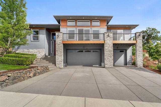 4461 Vista Pointe Drive, Medford, OR 97504