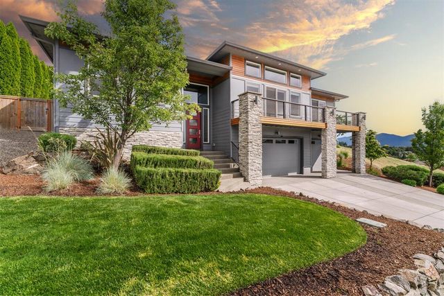 4461 Vista Pointe Drive, Medford, OR 97504