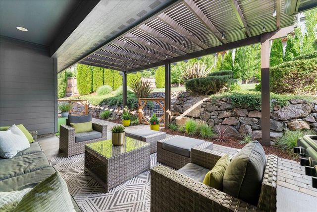 4461 Vista Pointe Drive, Medford, OR 97504