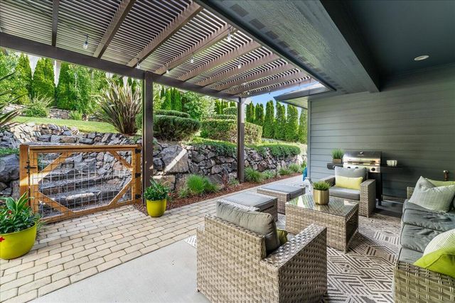 4461 Vista Pointe Drive, Medford, OR 97504