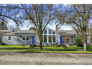 135 Ne 55TH Ave, Portland, OR 97213