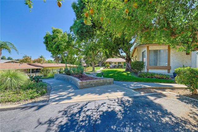 19368 Avenue Of The Oaks, Newhall, CA 91321