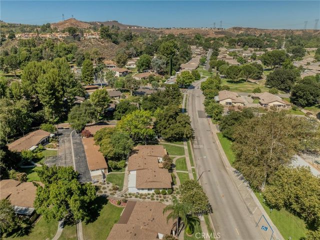 19368 Avenue Of The Oaks, Newhall, CA 91321
