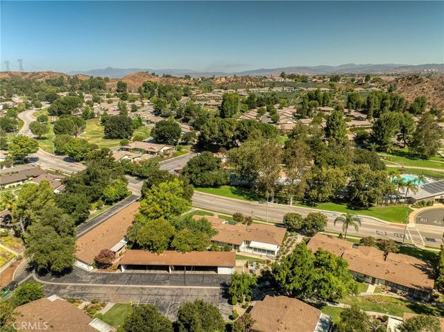 19368 Avenue Of The Oaks, Newhall, CA 91321