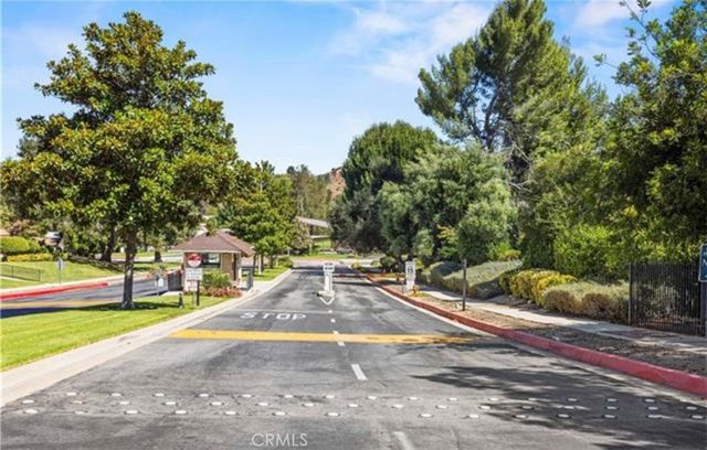 19368 Avenue Of The Oaks, Newhall, CA 91321