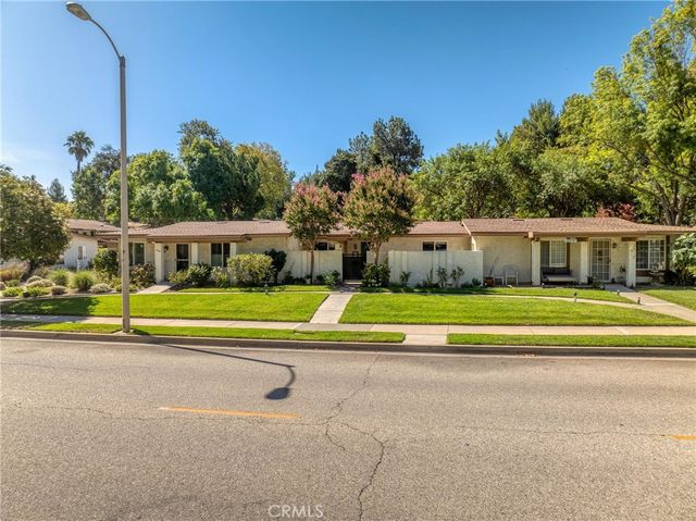 19368 Avenue Of The Oaks, Newhall, CA 91321
