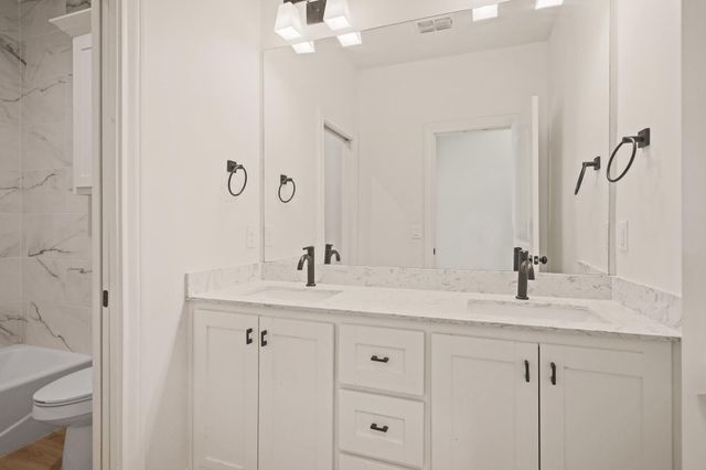 322 Cowboy Lane, Wolfforth, TX 79382