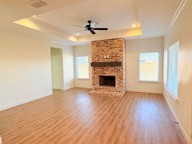 322 Cowboy Lane, Wolfforth, TX 79382