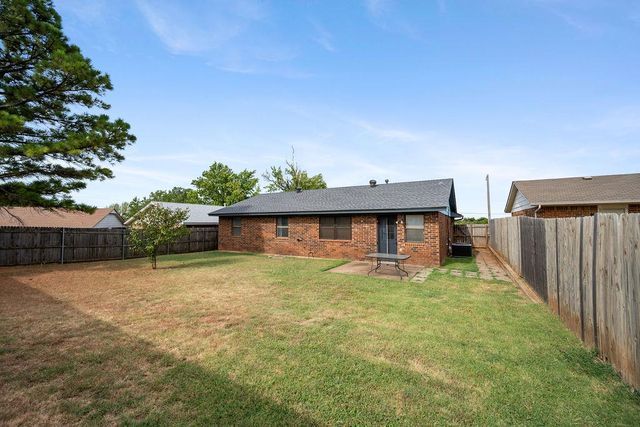 1624 Apian Way, Edmond, OK 73003