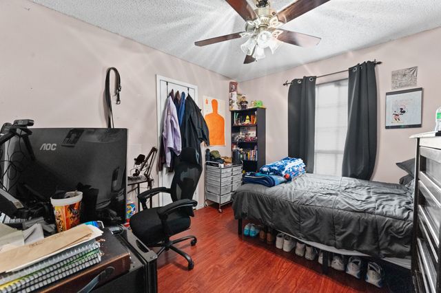 1825 Avenue B, Grand Prairie, TX 75051