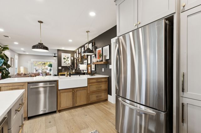 231 N Waverly Drive, Dallas, TX 75208