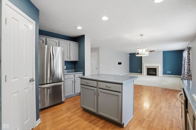 1232 Gleneagle Drive, Indianapolis, IN 46239