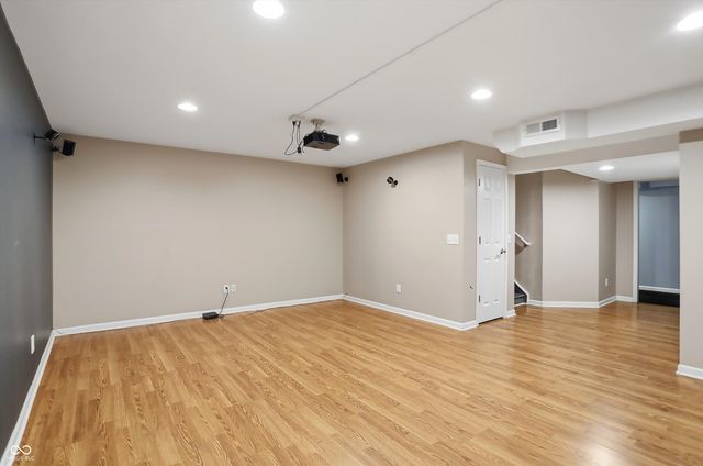 1232 Gleneagle Drive, Indianapolis, IN 46239