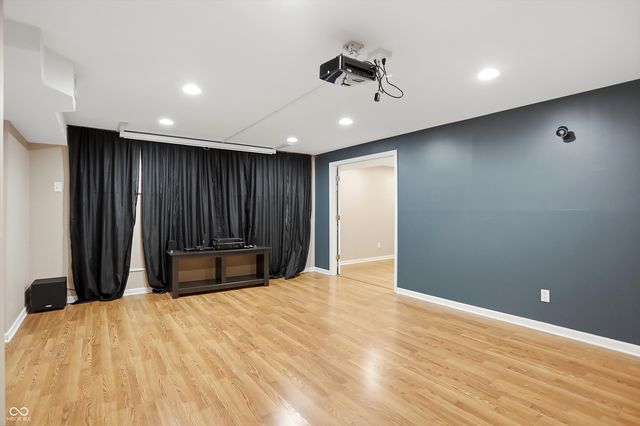 1232 Gleneagle Drive, Indianapolis, IN 46239