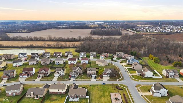 1232 Gleneagle Drive, Indianapolis, IN 46239