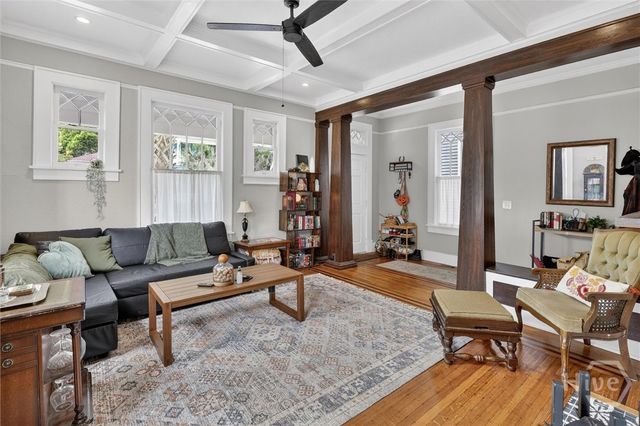 310 W 39th Street, Savannah, GA 31401