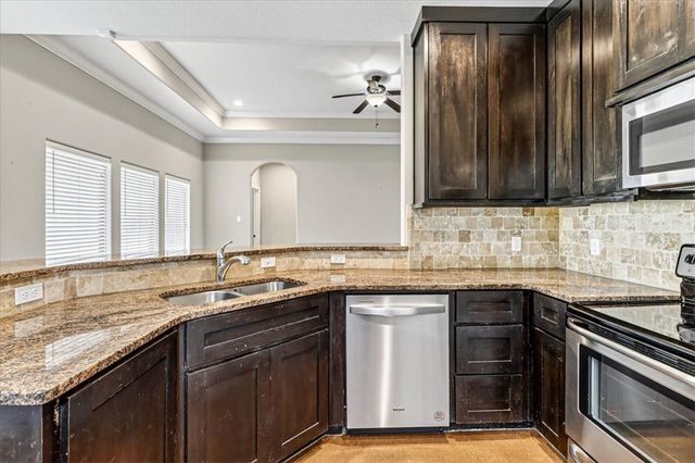 7237 Lake Tranquility Dr, Corpus Christi, TX 78414