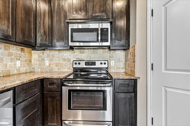7237 Lake Tranquility Dr, Corpus Christi, TX 78414