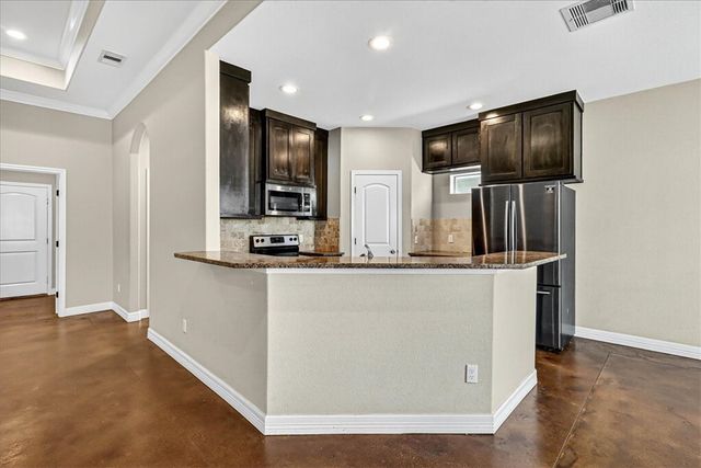 7237 Lake Tranquility Dr, Corpus Christi, TX 78414