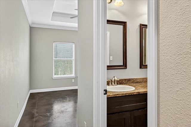 7237 Lake Tranquility Dr, Corpus Christi, TX 78414