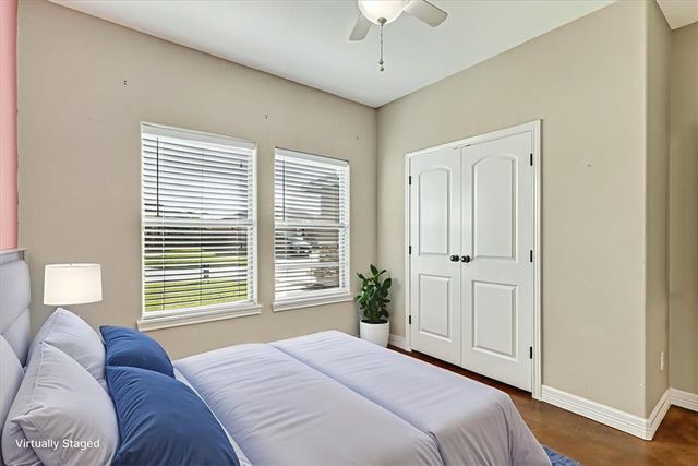 7237 Lake Tranquility Dr, Corpus Christi, TX 78414