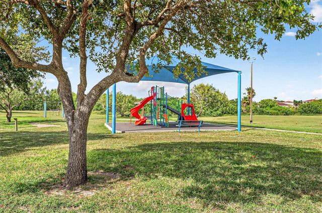 7237 Lake Tranquility Dr, Corpus Christi, TX 78414