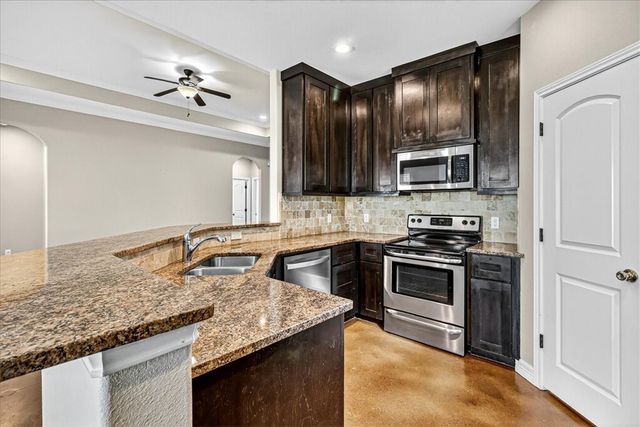7237 Lake Tranquility Dr, Corpus Christi, TX 78414