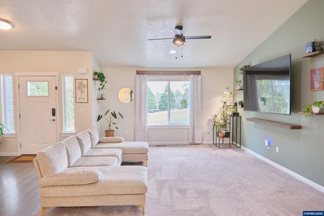 1305 SW Illihe Rd, Dallas, OR 97338