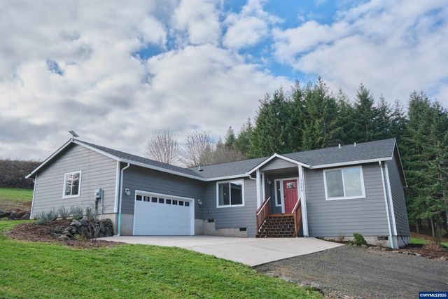 1305 SW Illihe Rd, Dallas, OR 97338