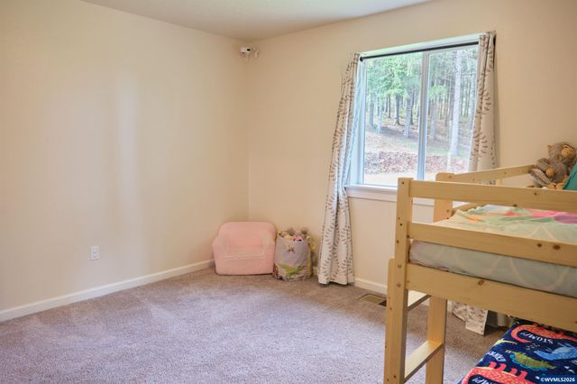 1305 SW Illihe Rd, Dallas, OR 97338