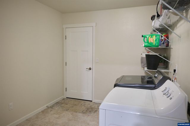 1305 SW Illihe Rd, Dallas, OR 97338