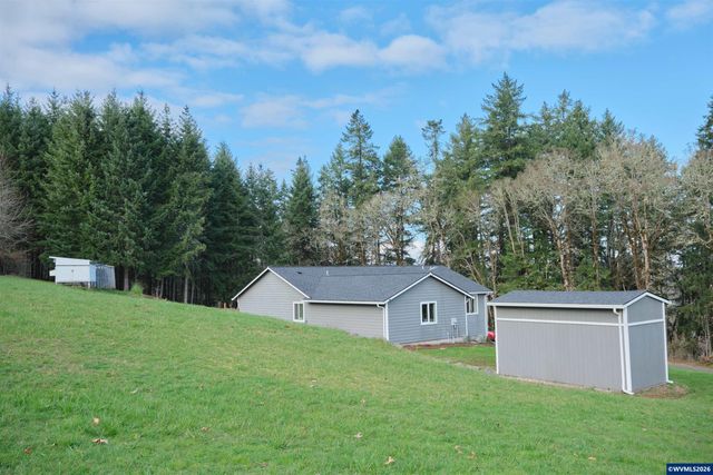 1305 SW Illihe Rd, Dallas, OR 97338