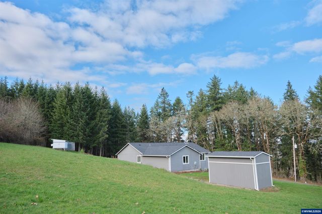 1305 SW Illihe Rd, Dallas, OR 97338