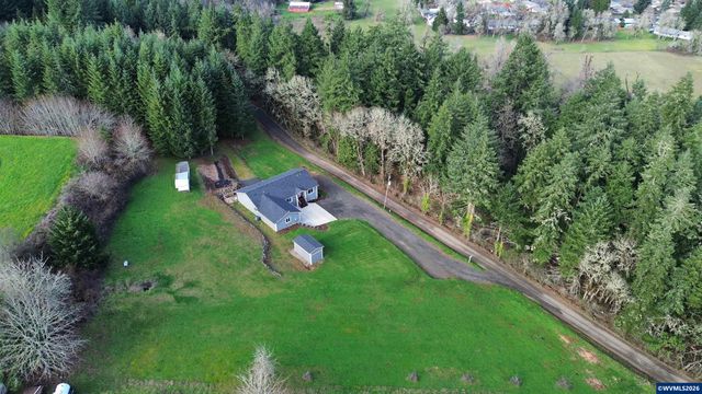 1305 SW Illihe Rd, Dallas, OR 97338