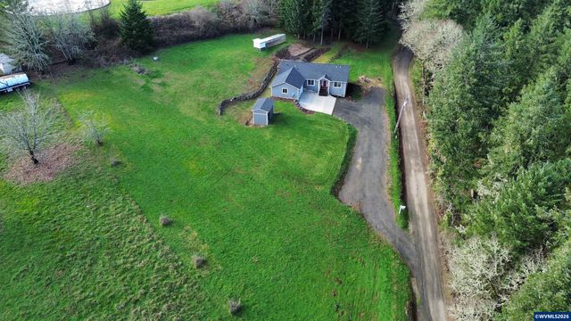 1305 SW Illihe Rd, Dallas, OR 97338