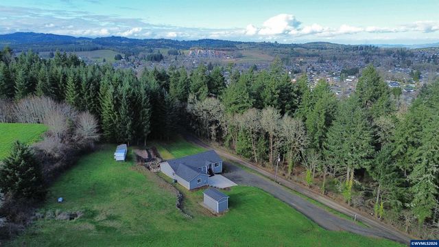 1305 SW Illihe Rd, Dallas, OR 97338