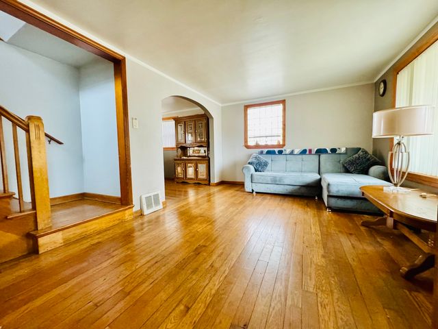 3743 S 59th Avenue, Cicero, IL 60804