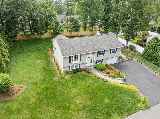 28 Vinal Street, Hudson, MA 01749