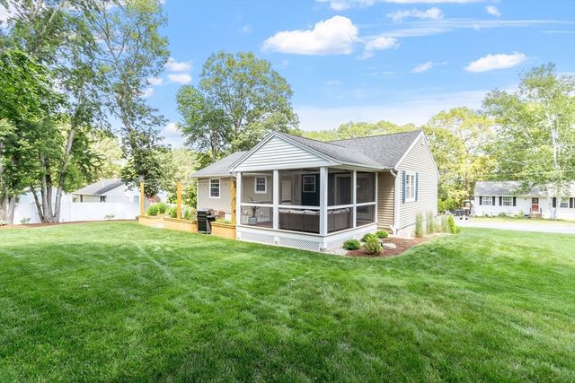 28 Vinal Street, Hudson, MA 01749