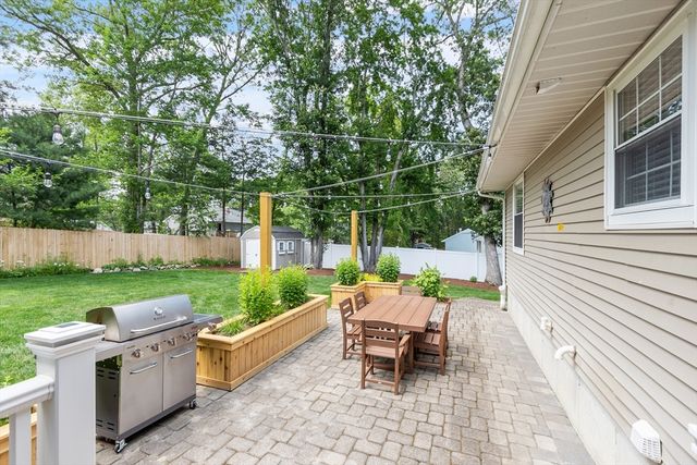 28 Vinal Street, Hudson, MA 01749
