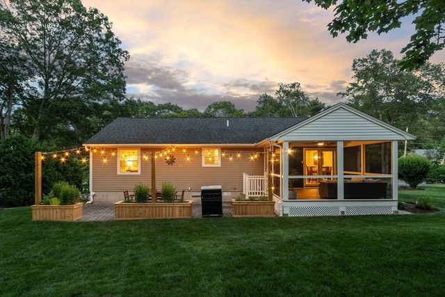 28 Vinal Street, Hudson, MA 01749