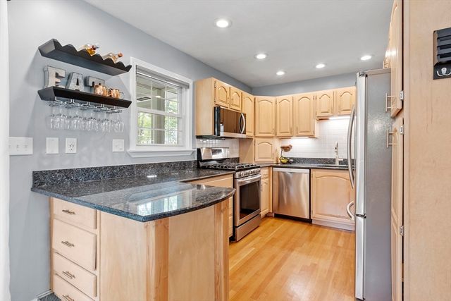 28 Vinal Street, Hudson, MA 01749