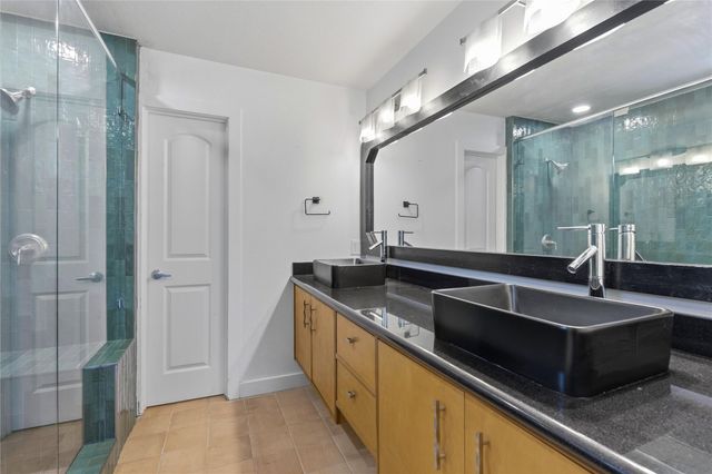 2610 Hidalgo ST, Austin, TX 78702